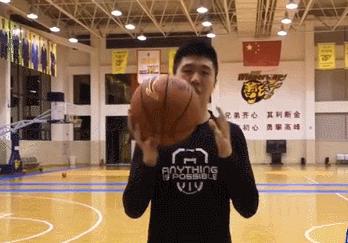 郭艾伦最全进攻技巧,高速控球怎么练习