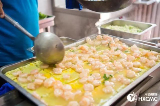 起灶开火！友谊路街浏阳里居家养老服务中心开餐啦