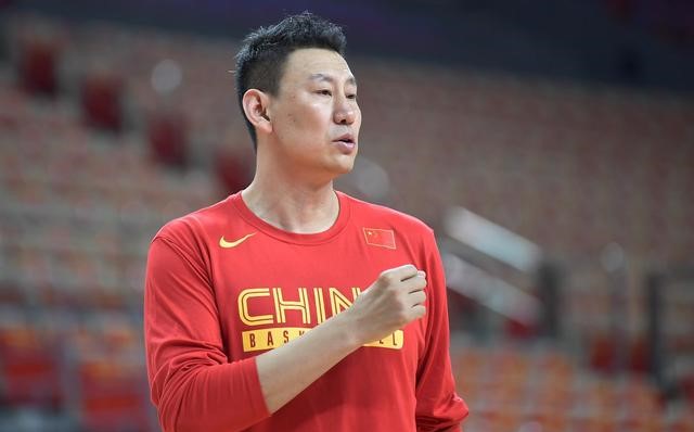 男篮再出一名全能战士！能力不输郭艾伦，李楠多1个制胜*器武**