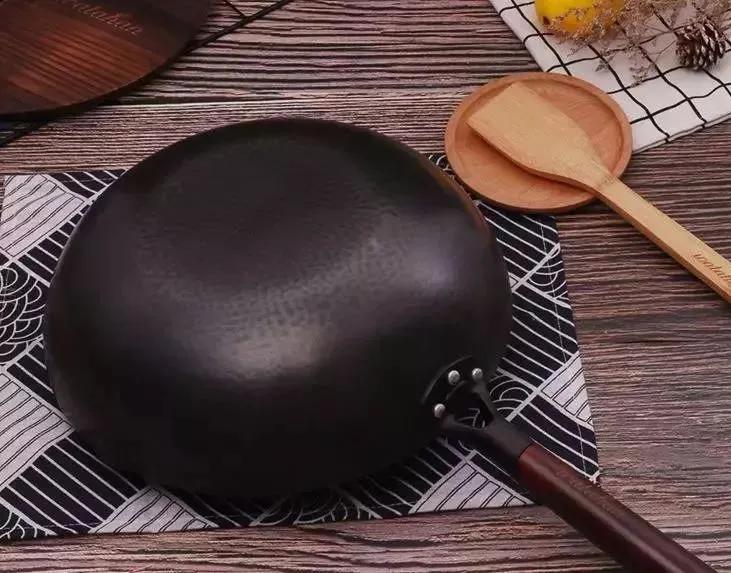 日本氮化铁锅怎么制作,日本铁锅纯手工打造