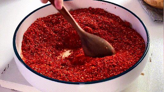 凉拌红油辣椒制作方法,长沙凉菜红油辣椒配方