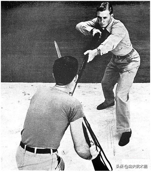 美*刺军**刀拼杀术，很珍贵的图片教学资料，格斗迷、军迷的最爱