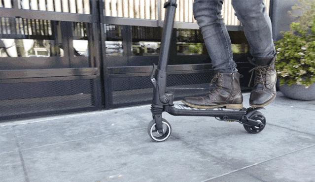 电动滑板车成人可折叠续航120,电动滑板车成人可折叠能跑多远