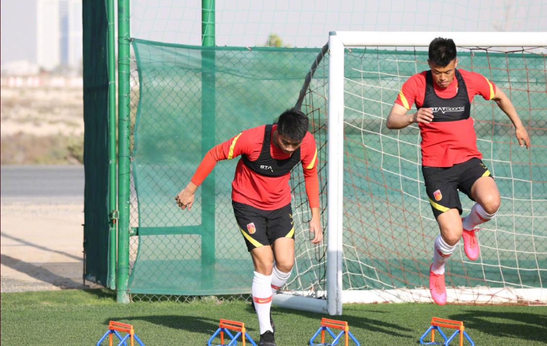 艾克森谈李铁和蒿俊,蒿俊闵国足