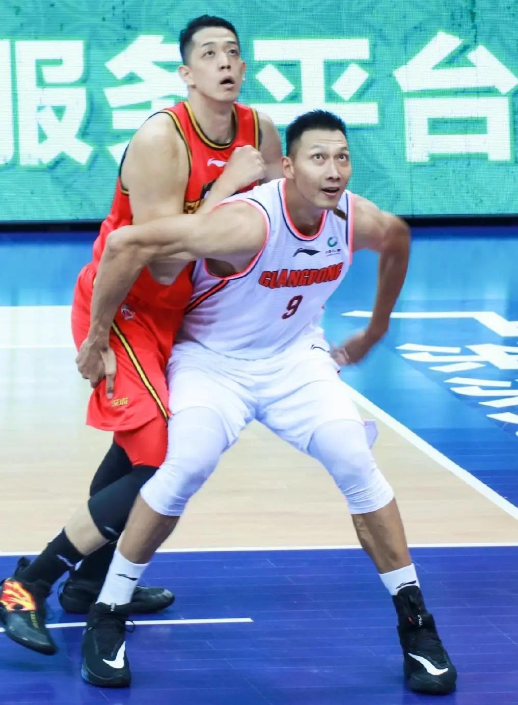 CBA集体穿李宁！除了这五位…