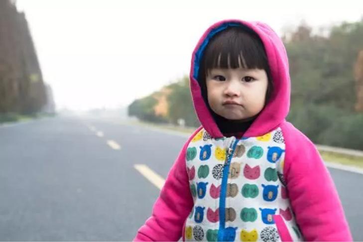 两个月宝宝皮肤粗糙颗粒状,5个月宝宝皮肤摸着粗糙