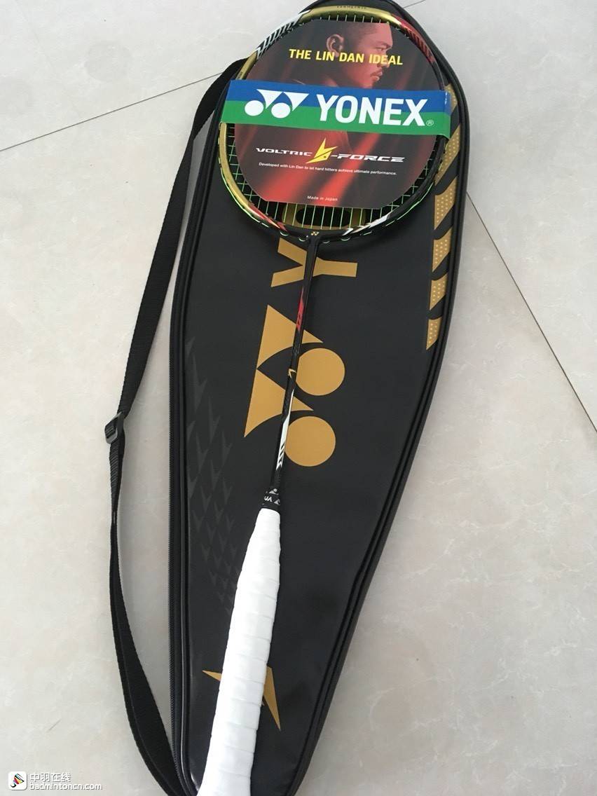 羽毛球选拍方法,羽毛球拍的选择与技巧