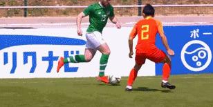 足球要从娃娃抓起是谁提出的,遵循足球发展规律从娃娃抓起