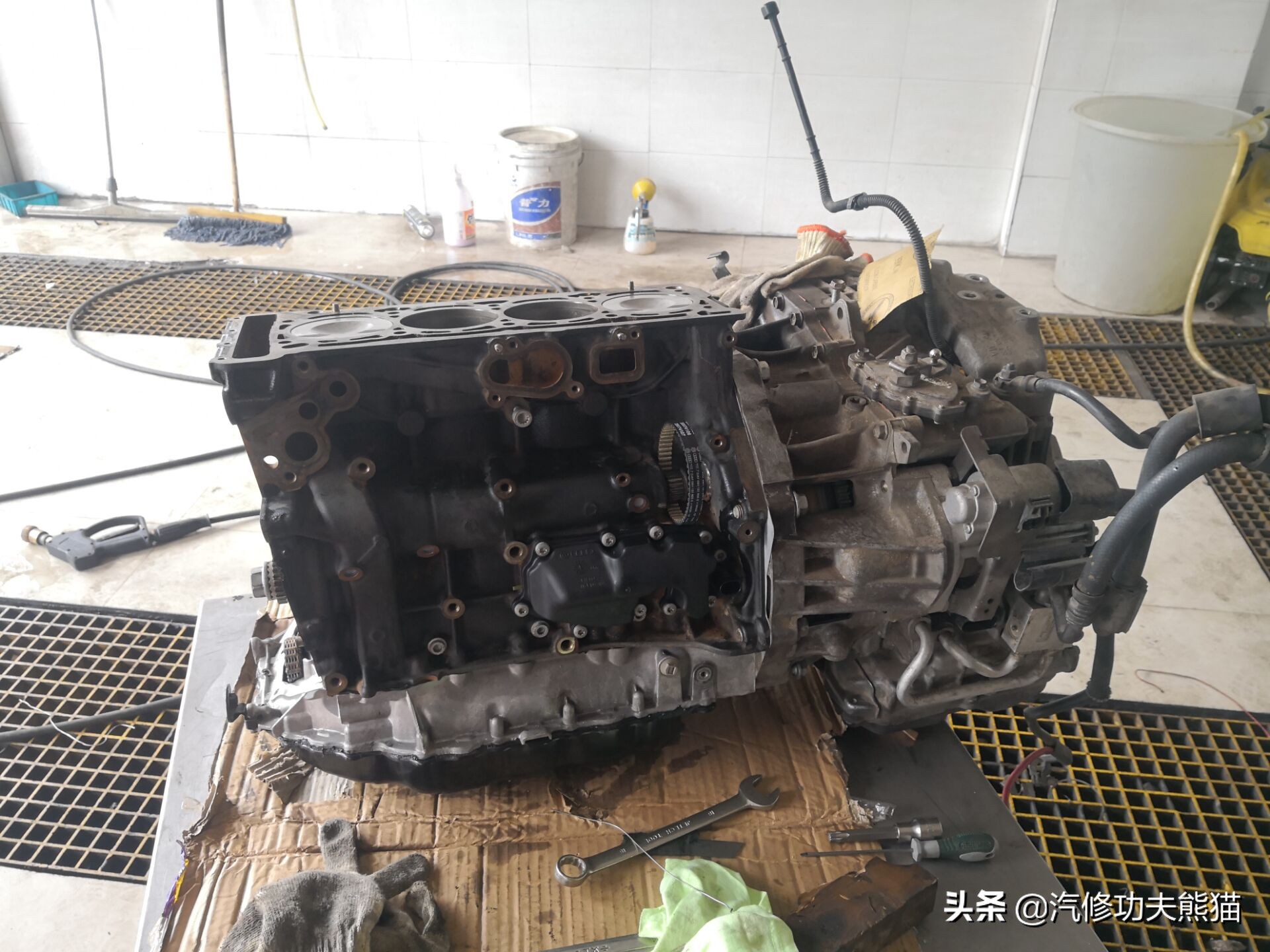 大众途观发动机烧机油维修多少钱,2010款大众途观严重烧机油