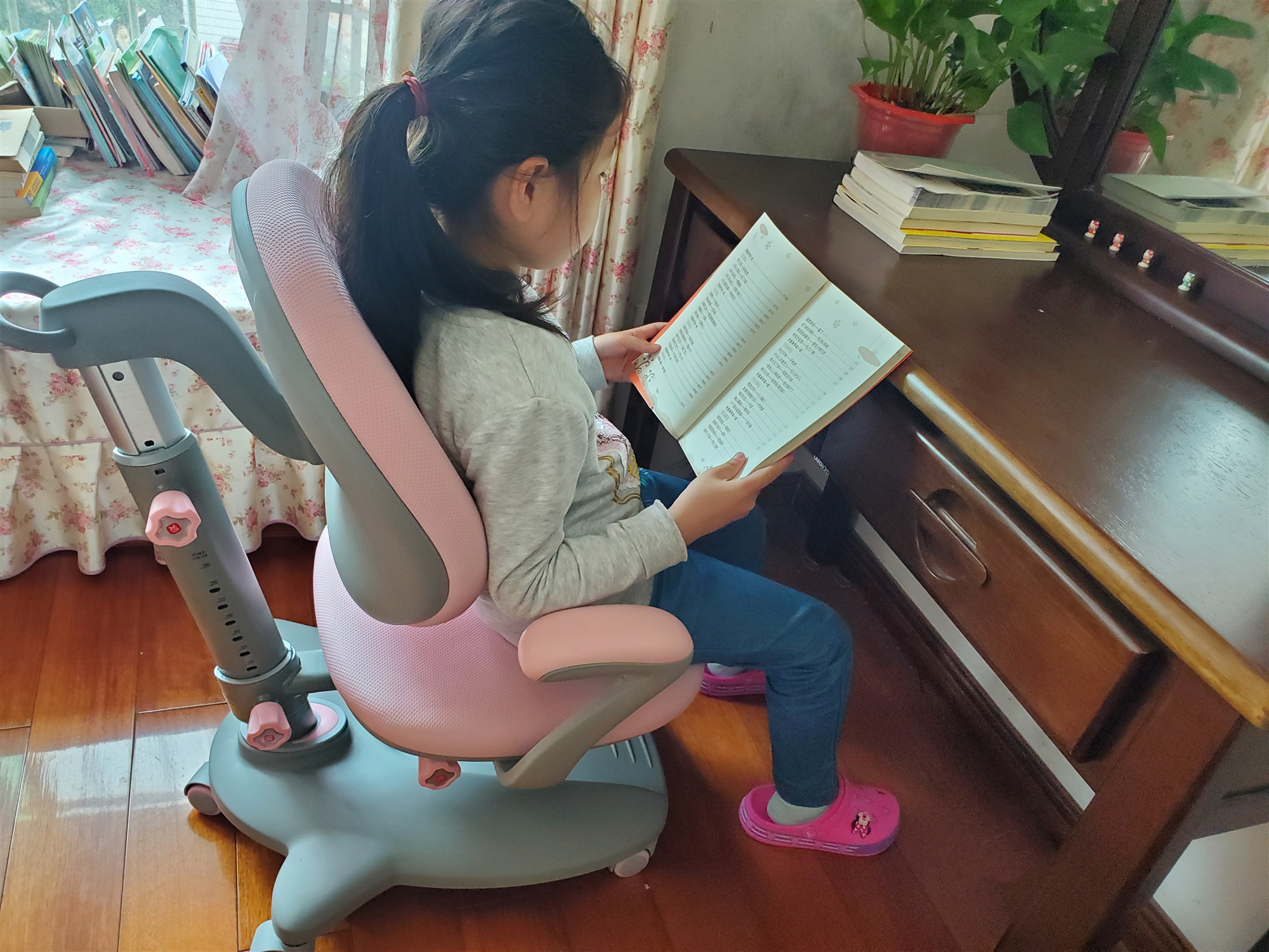 让你的孩子身姿更挺拔,西昊萌芽椅简评