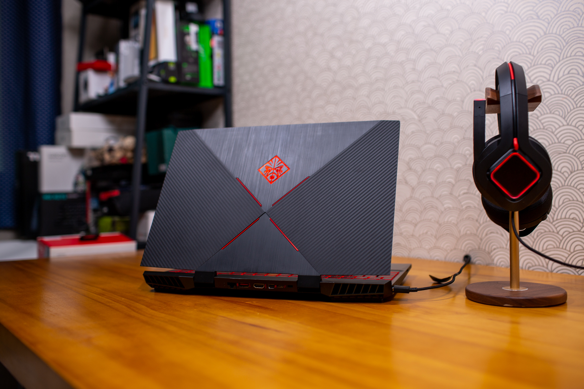 暗影精灵5和光影精灵5哪个好,暗影精灵5如何开启一键狂暴模式