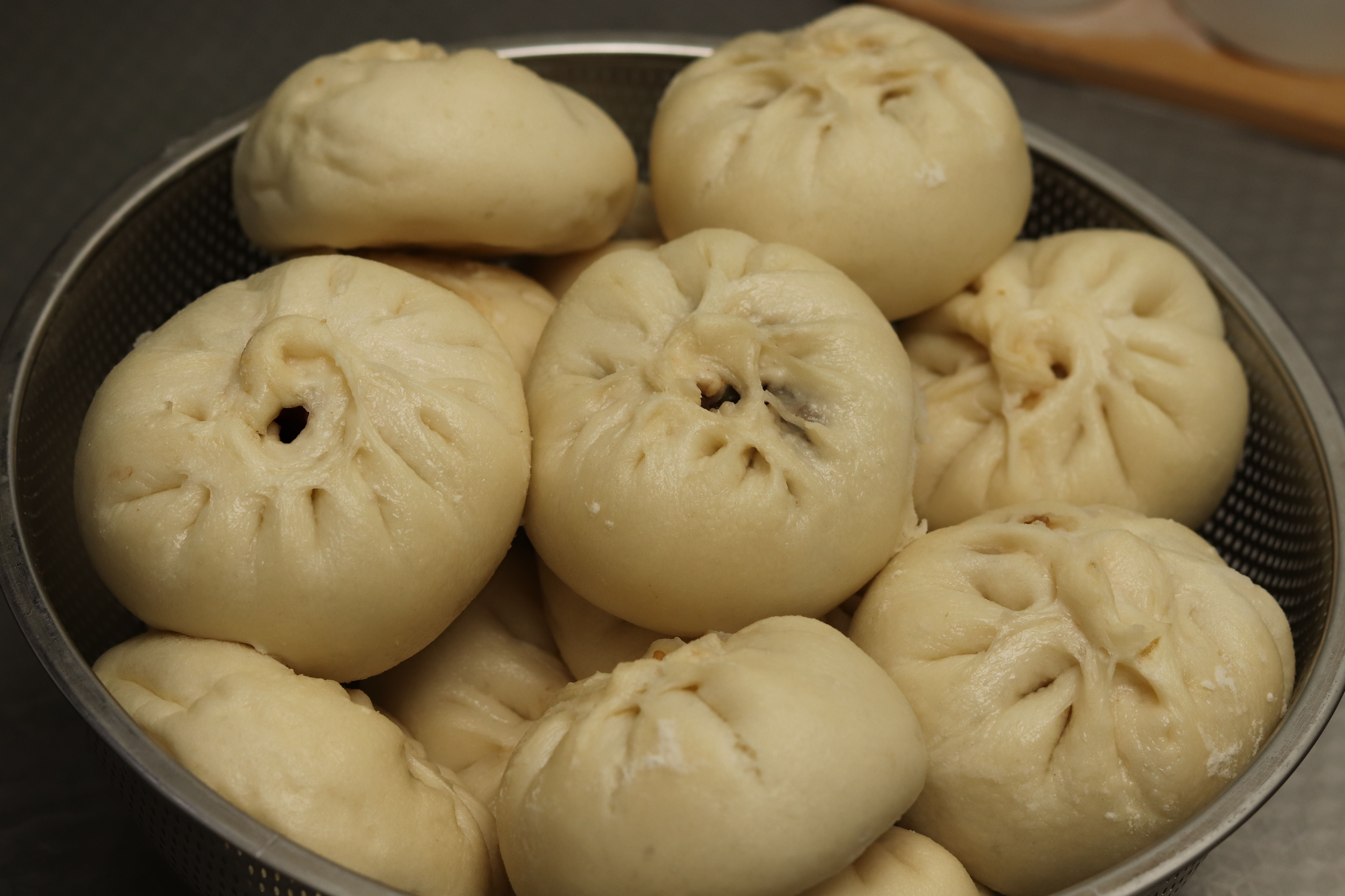 蒸包子时如何防止烫面,蒸包子的面怎么发包子不塌陷