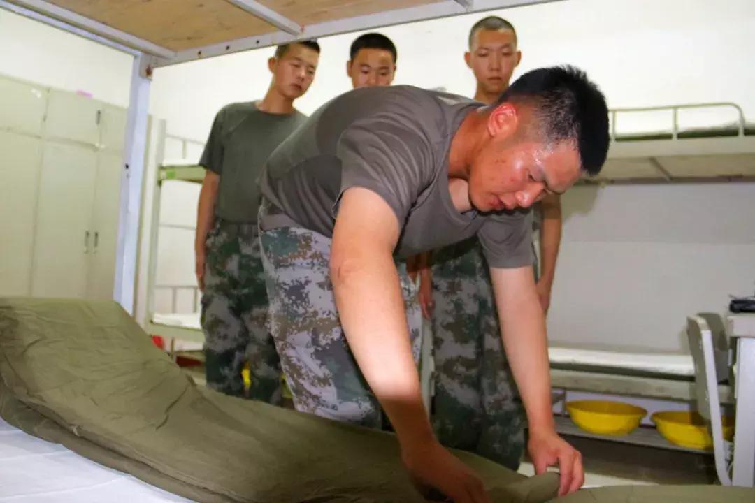 新兵来了吗,戈壁新兵第一次拉练