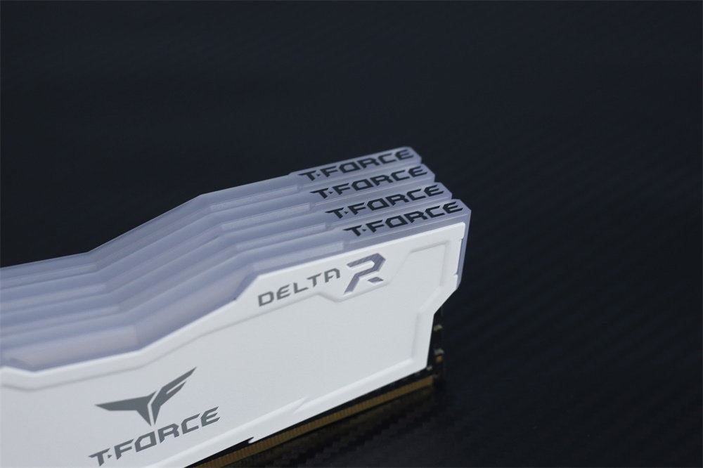 索泰2080tipgf和2080tiplus,七彩虹2080ti和索泰2080ti对比