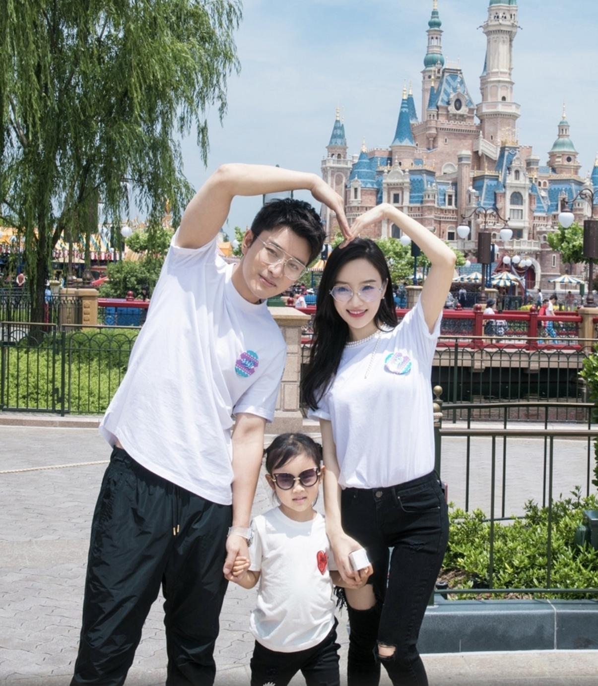 李小璐给甜馨改名视频,李小璐辟谣甜馨上学改名是假的