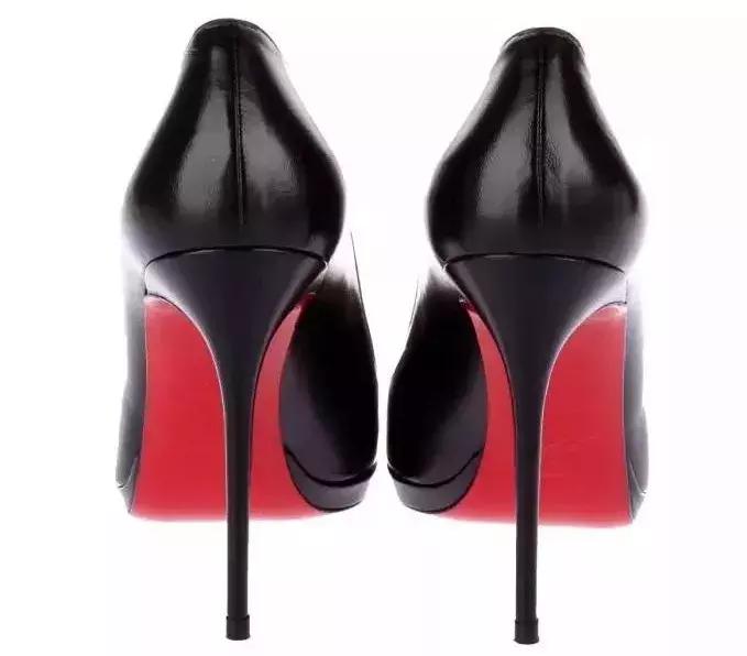 鞋底一个红心是什么牌子,红底鞋注册商标难题