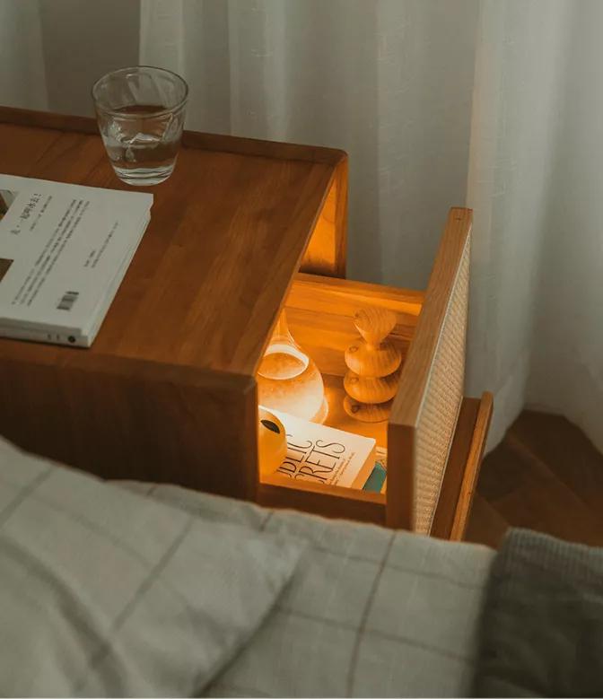 扔掉鸡肋床头柜,扔掉床头柜空间立马变大