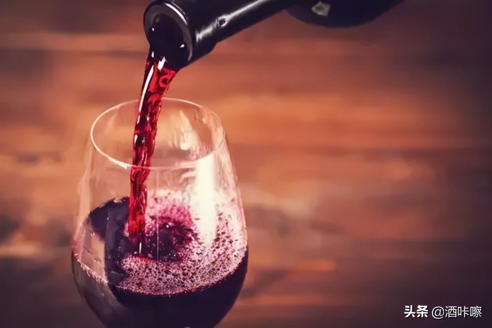 睡前喝红酒对失眠有效吗,睡前喝红酒能不能助眠