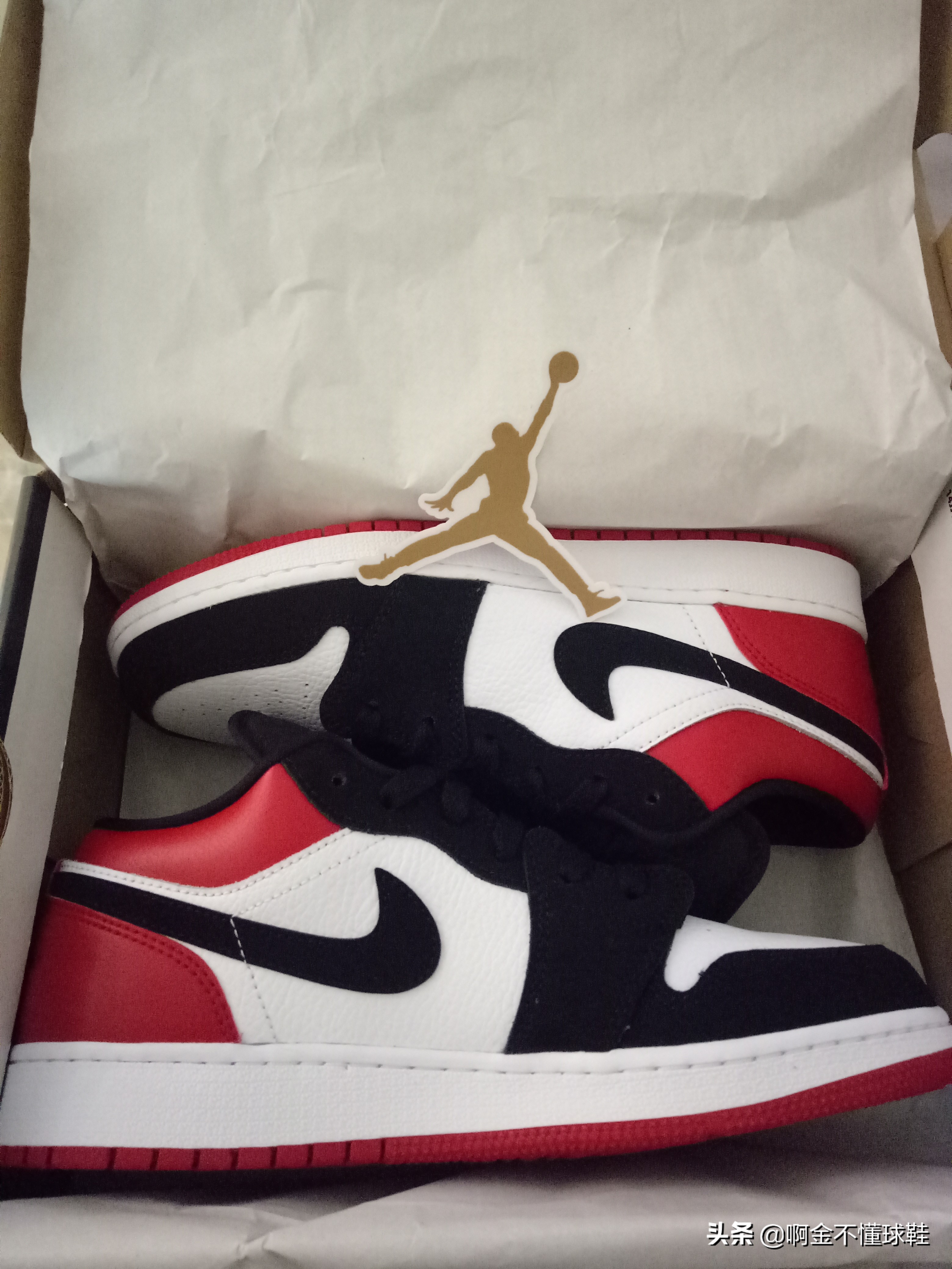 夏天你需要这一双aj1，低调又不失逼格