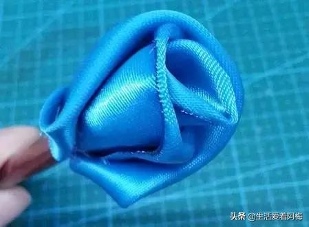 什么纸花送给老师做教师节礼物呢,教师节送给老师一束花手工礼物