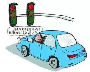 闯红灯导致交通事故怎么判,闯红灯出现事故有责任吗