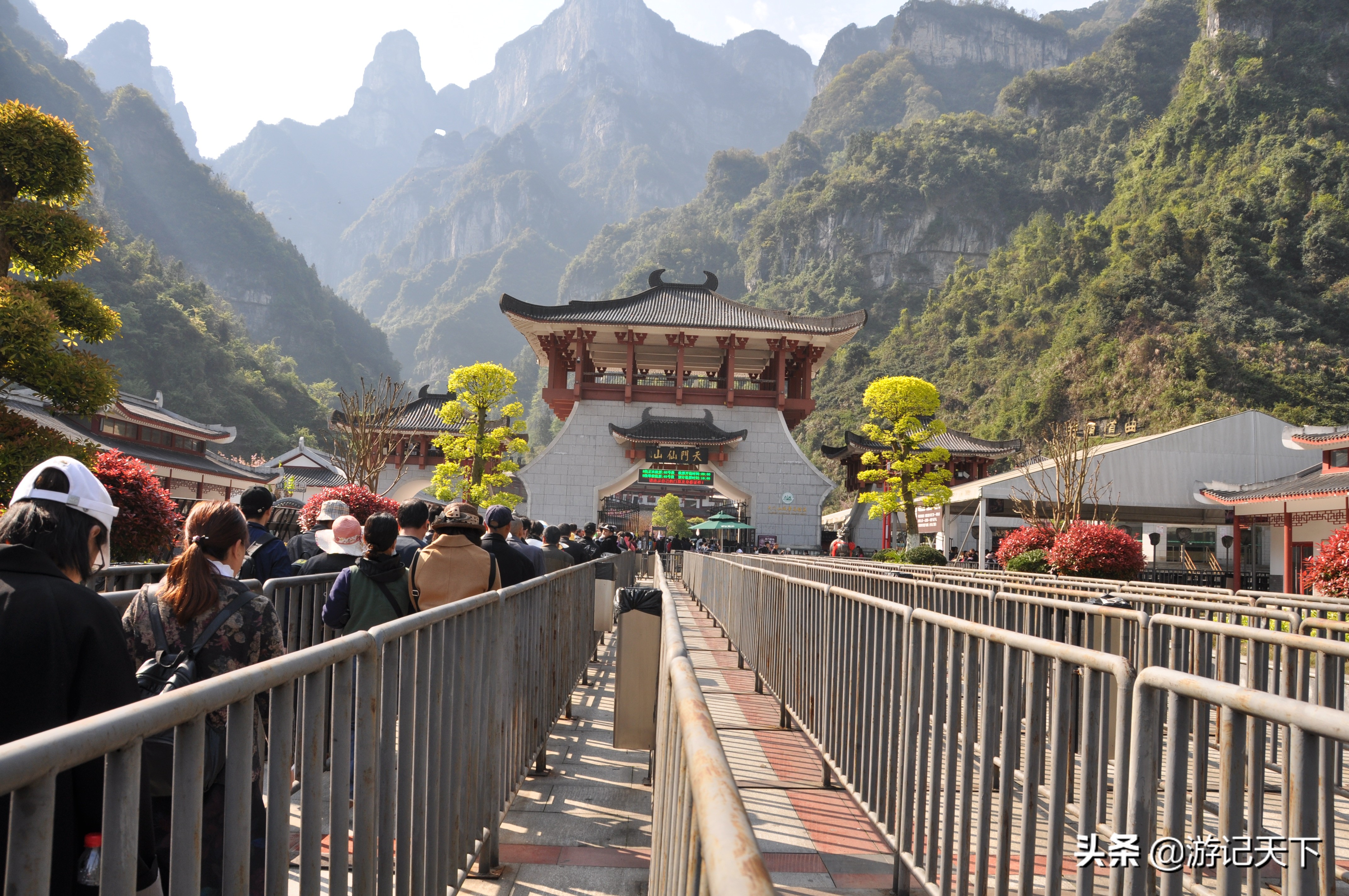 天门山未解之谜,天门山玻璃栈道