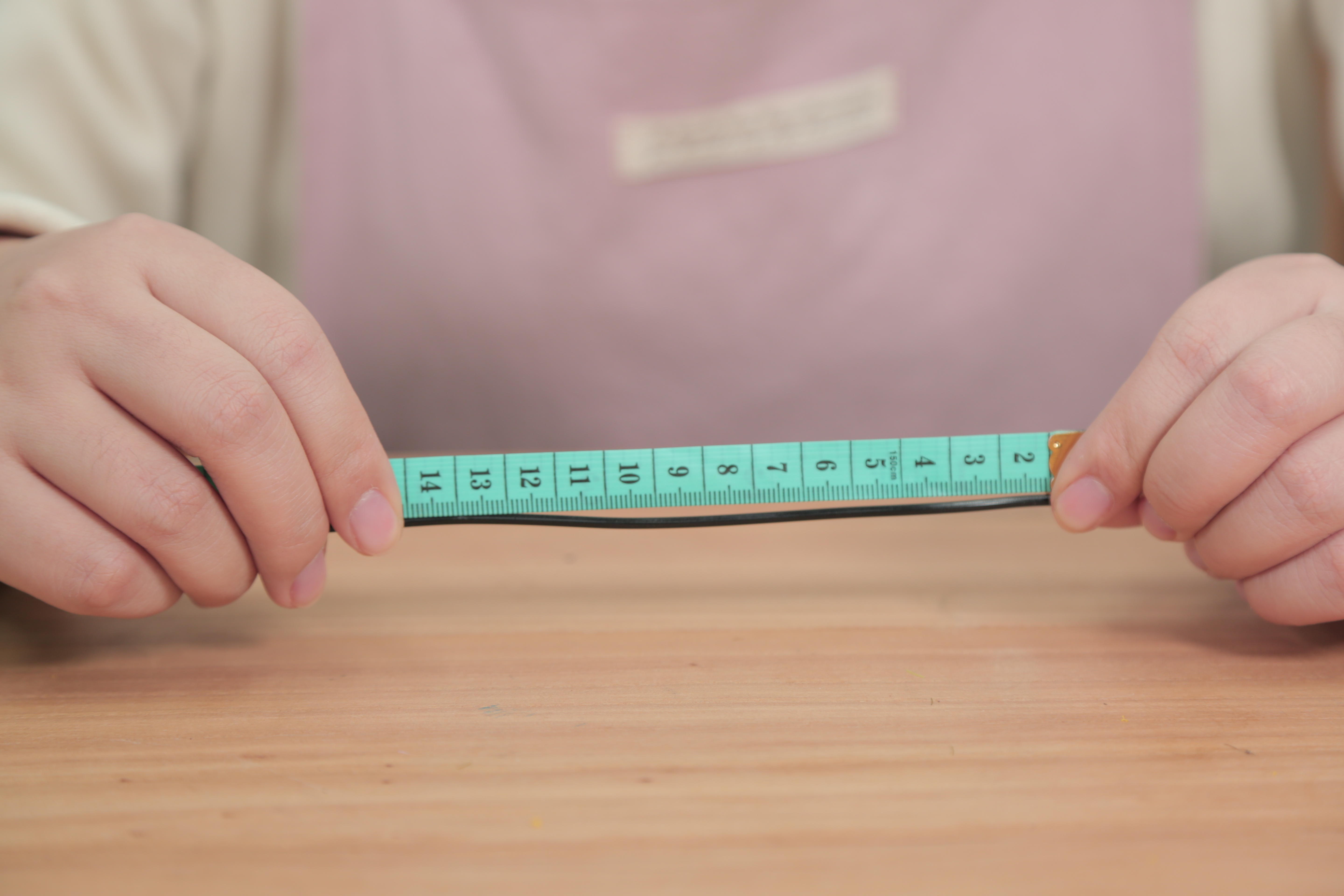 铁丝自制阳台花架,一根铁线自制花架