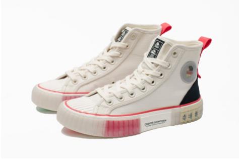 蜡笔小新和hellokitty联名款,kappa蜡笔小新联名可撕拉鞋怎么撕