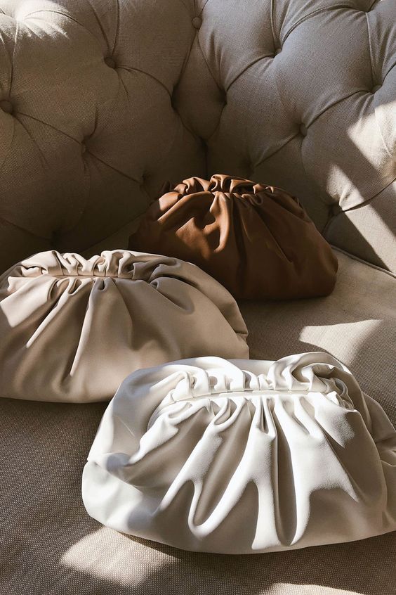 时尚小众云朵包,云朵包和枕头包