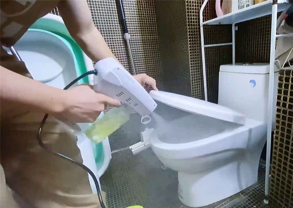 郑州租房的一家人,郑州出租屋搬走租客需要打扫吗