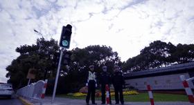 30年发展，上海浦东看似没变的红绿灯有何不一样？