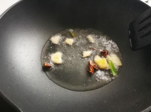 红烧咸鲅鱼的做法,咸鳗鱼的做法