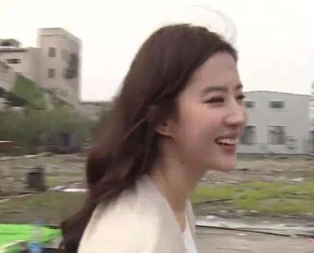 鞠婧祎修图底图,鞠婧祎修图后的照片