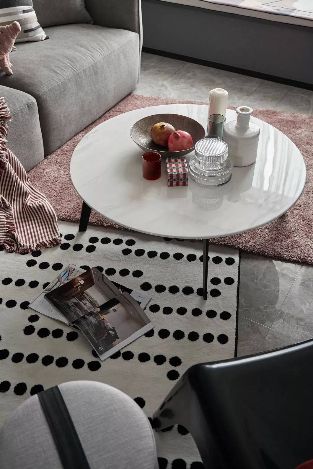 烟粉高级灰撩人的轻熟风,设计高级灰烟粉撩人轻熟风