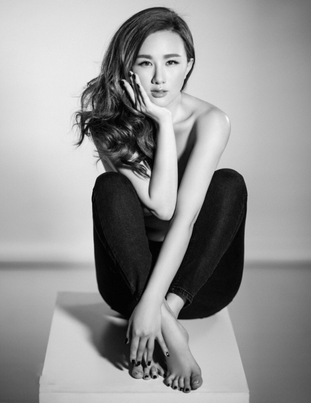 晶女郎孟瑶与富商离婚！曾因身材被赞邱淑贞接班人，婚后却成微商