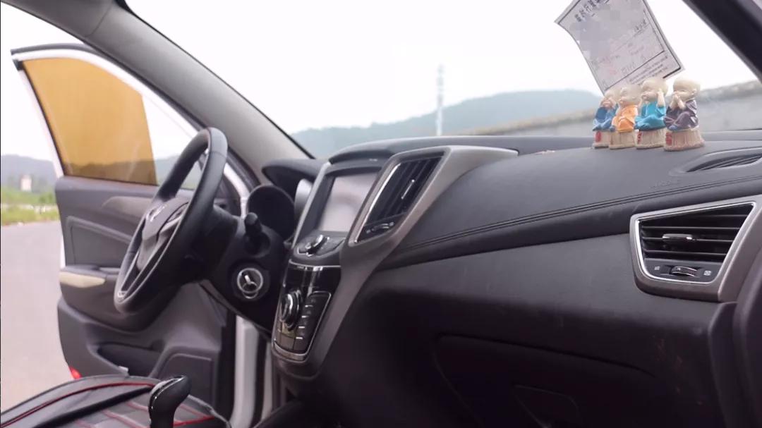 给河南朋友4万淘的二手SUV，全部办完之后，心里反而酸酸的