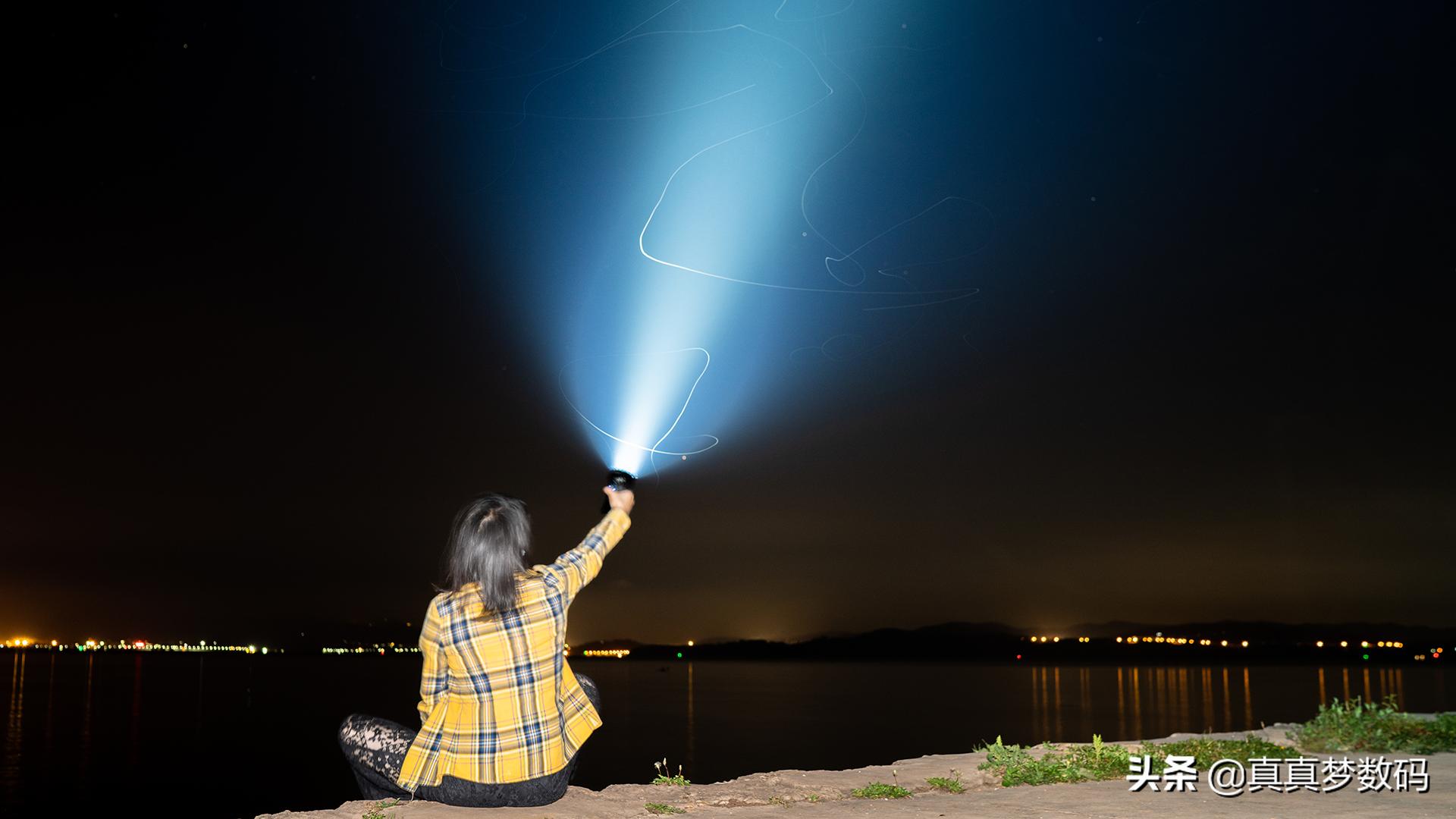 强光手电筒应该如何选择,强光手电筒怎样选