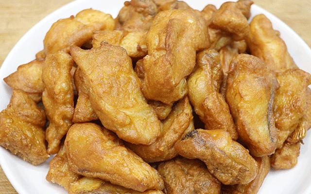 炸鱼块的面糊用什么粉好,炸鱼块调面糊的做法