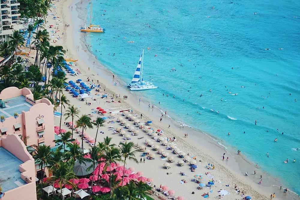 在吸引村上春树买房养老的海岛呆3天，马代帕劳在我心里降到第二