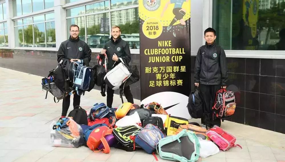 众爱慈善商店捐赠物品,感谢全国各地的爱心捐赠