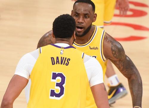 詹姆斯戴维斯湖人冠军,詹姆斯戴维斯合体湖人夺冠