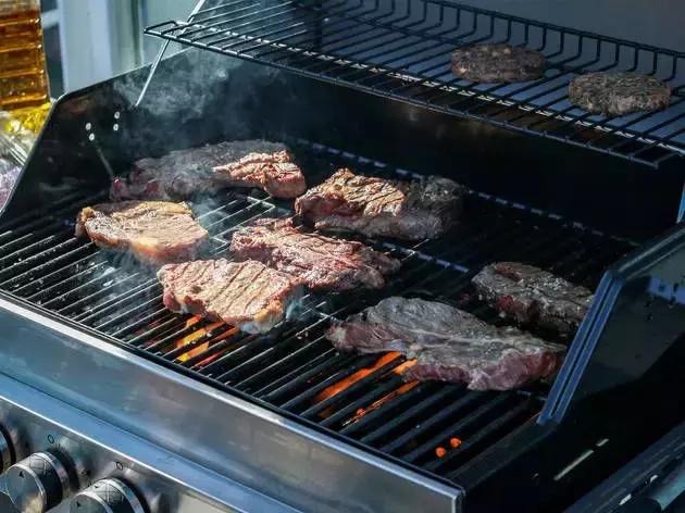 93岁女王年年放暑假！深扒女王秘密“朋友圈”，看看她都玩些啥