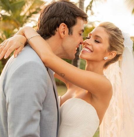 足球十大帅哥卡卡,足坛十大帅哥第一名卡卡