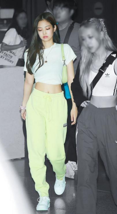 运动裤最经典穿搭,能穿搭又适合跑步的运动裤