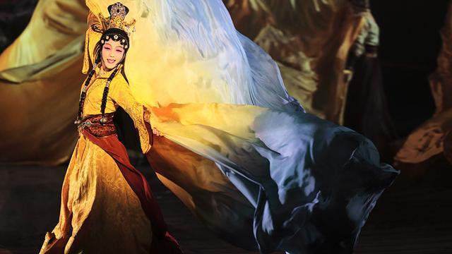 李玉刚跳过河,李玉刚有跳过河吗