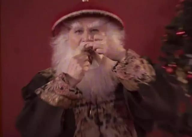 徐锦江圣诞祝福完整版,徐锦江圣诞老人粤语采访