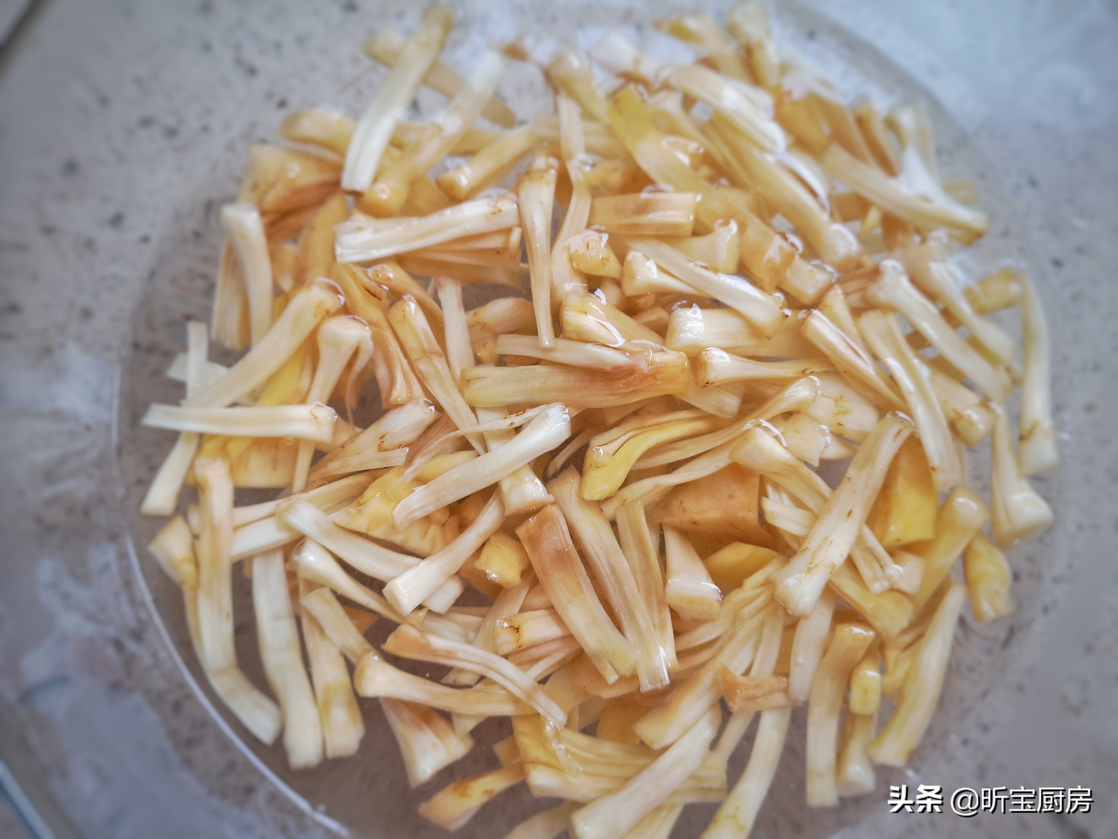 20鏂ょ殑鍗板害姘存灉 (鍗板害浜哄綋涓婚鍚冪殑姘存灉)