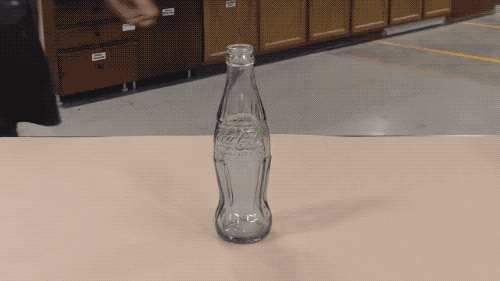 电影里用啤酒瓶“爆头”，是真的玻璃瓶吗？