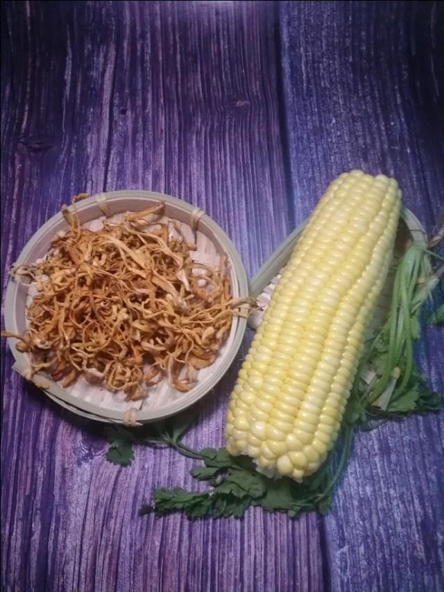 禁海了没有鲜海虾怎么办?瑶柱虾米也能柯出一锅好饭,味更咸香