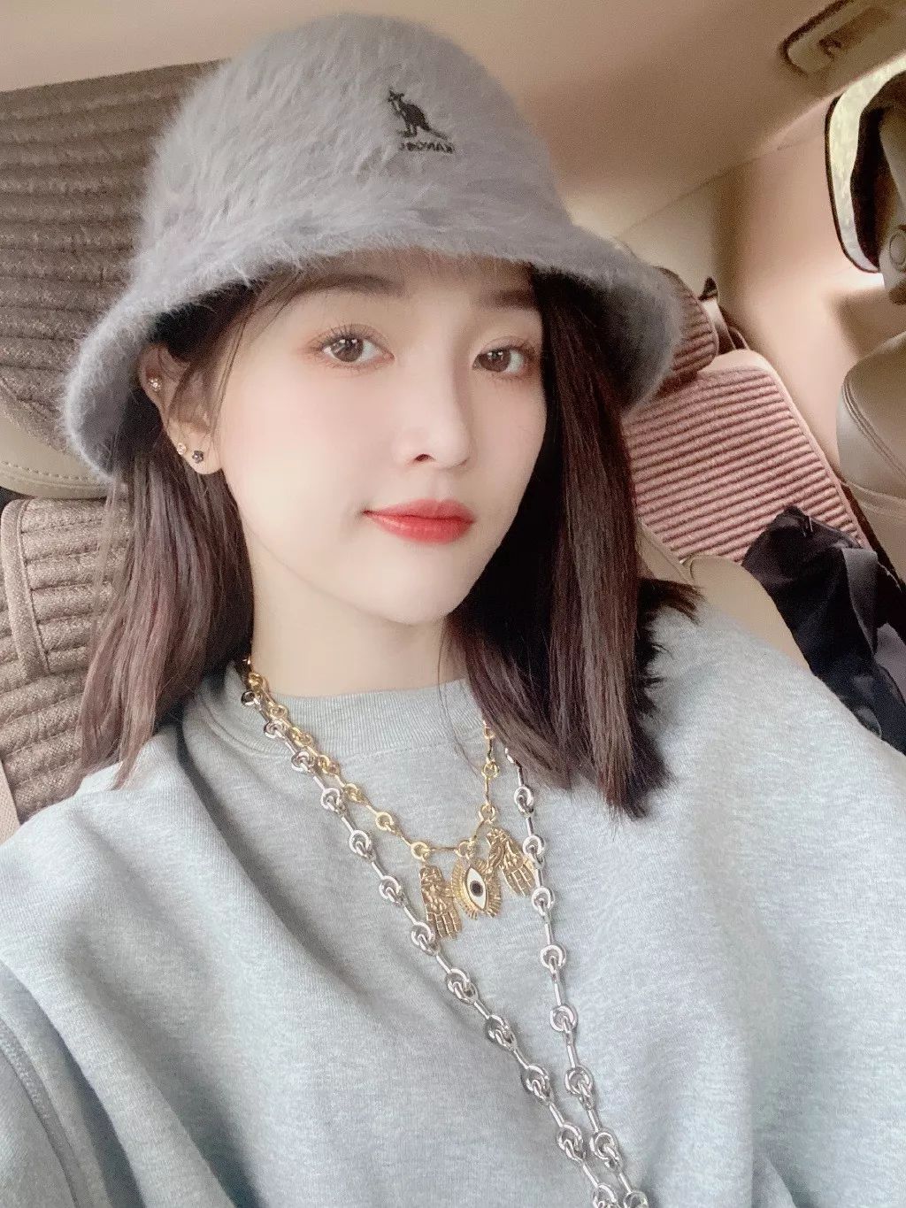 这周女艺人们传来啥潮流尖儿货刘雯我锁了